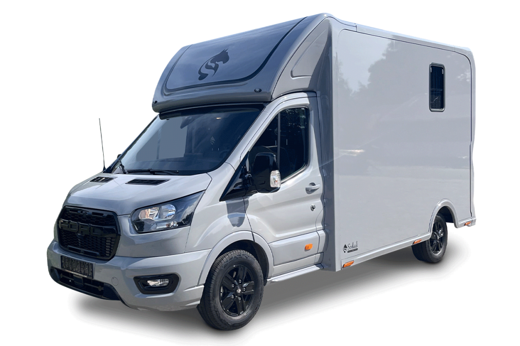 Foto Vigo horsetruck occasion uit 2024 met enkele cabine en nieuwe opbouw