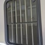 Krismar Raam 450x600 half zakkend met tralies