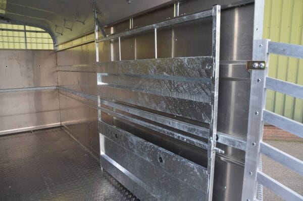 Nugent L4318T-H-CT Livestock Trailer - Afbeelding 6