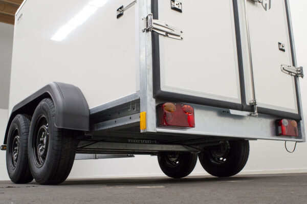 Henra gesloten bakwagen 265x138x160 2000Kg - Afbeelding 4