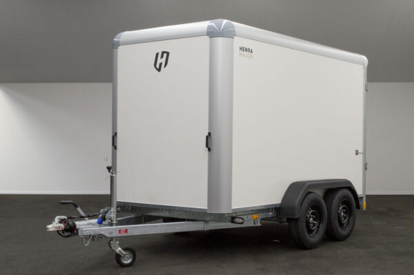 Henra gesloten bakwagen 265x138x160 2000Kg