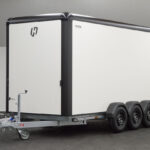 Henra gesloten bakwagen tridem 3500 kg met afmetingen 465 x 184 x 220 cm voor professioneel transport van goederen en materialen.