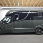 Occasion horsetruck 2024 met hengstenuitvoering en hoogwaardige paardenopbouw