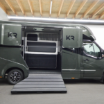 Renault Master horsetruck met Optical Design, dubbele cabine en luxe lederen interieur