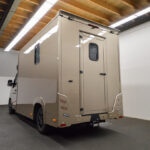 VIGO 2-paards horsetruck handgeschakeld bouwjaar 2024